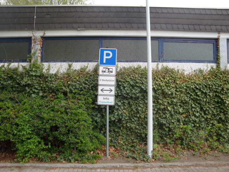 Wohnmobilstellplatz am Freizeitbad Werl Wohnmobilstellplatz am Freizeitbad Werl