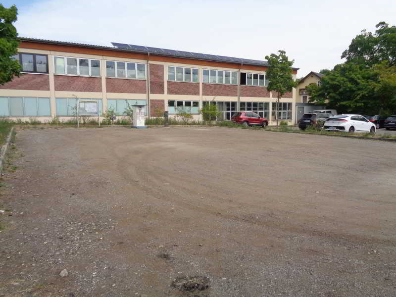 Wohnmobilstellplatz am Großparkplatz im Sulzbach-Rosenberg Wohnmobilstellplatz am Großparkplatz im Sulzbach-Rosenberg