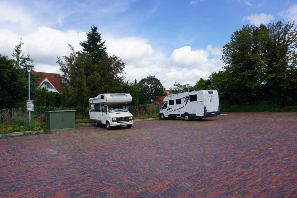 Wohnmobilstellplatz Albert Post Platz in Westerstede Wohnmobilstellplatz Albert Post Platz in Westerstede
