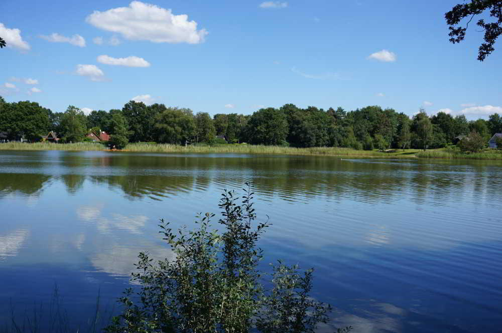 Wohnmobilstellplatz am Badesee Karlshof in Westerstede Wohnmobilstellplatz am Badesee Karlshof in Westerstede