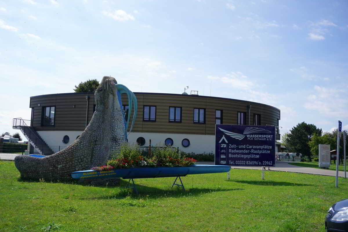 Stellplatz am Wassersportzentrum Schwedt Stellplatz am Wassersportzentrum Schwedt