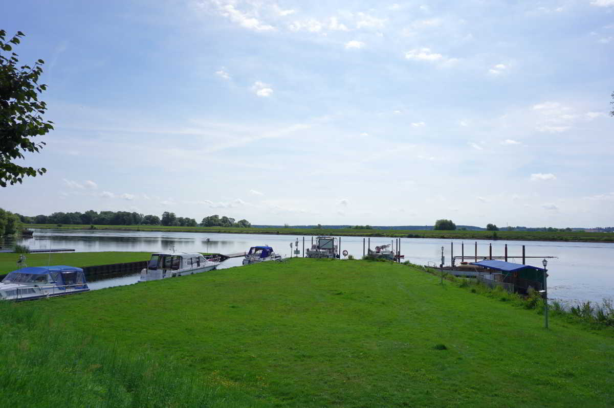 Stellplatz am Wassersportzentrum Schwedt Stellplatz am Wassersportzentrum Schwedt