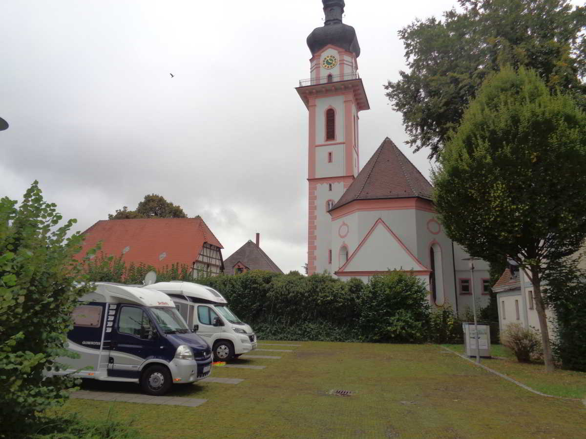 Wohnmobilstellplatz am Schloss Großlaupheim in Laupheim Wohnmobilstellplatz am Schloss Großlaupheim in Laupheim