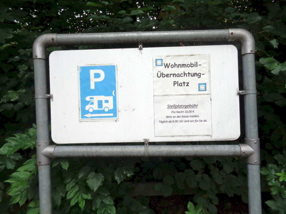 Wohnmobilstellplatz am Freizeitbad Billy Wohnmobilstellplatz am Freizeitbad Billy