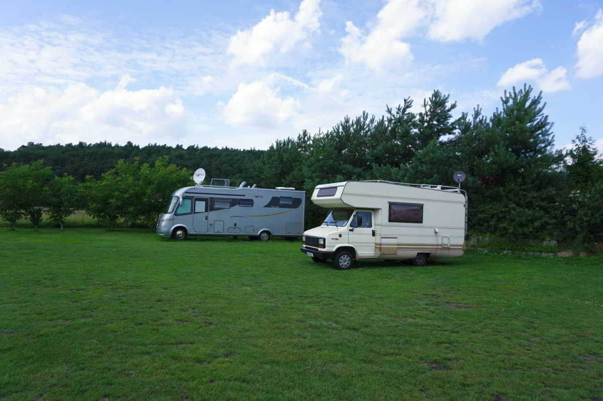 Wohnmobilstellplatz bei Reimann-Mobile Wohnmobilstellplatz bei Reimann-Mobile