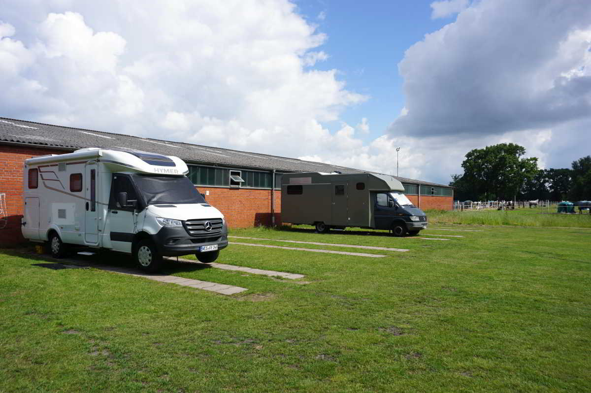 Wohnmobilstellplatz bei Schulte-Lind in Papenburg Wohnmobilstellplatz bei Schulte-Lind in Papenburg
