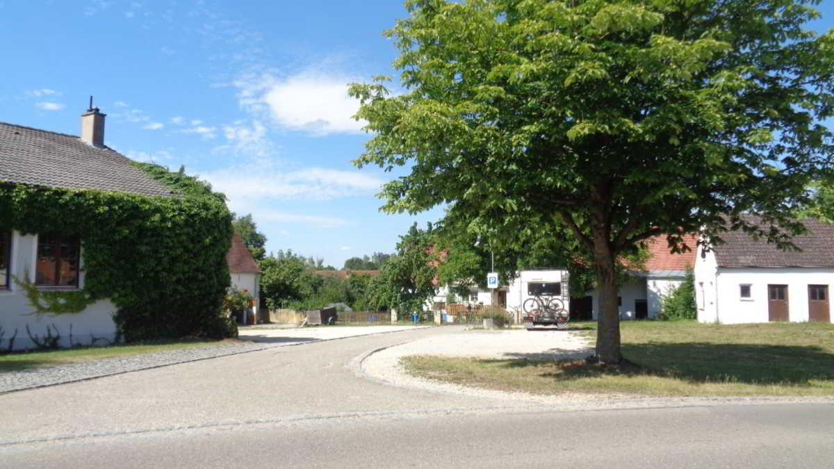 Wohnmobilstellplatz am Gasthaus Sonne in Maihingen Wohnmobilstellplatz am Gasthaus Sonne in Maihingen