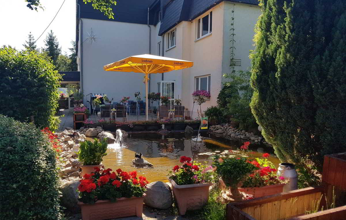 Wohnmobilstellplatz am Landhotel Trampe Wohnmobilstellplatz am Landhotel Trampe