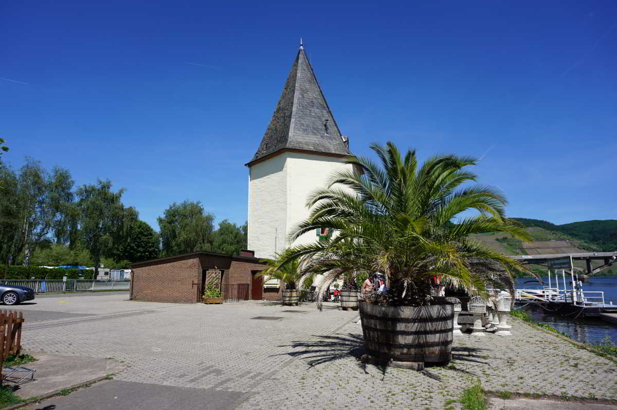 Wohnmobilpark Zum Fährturm in Schweich Wohnmobilpark Zum Fährturm in Schweich