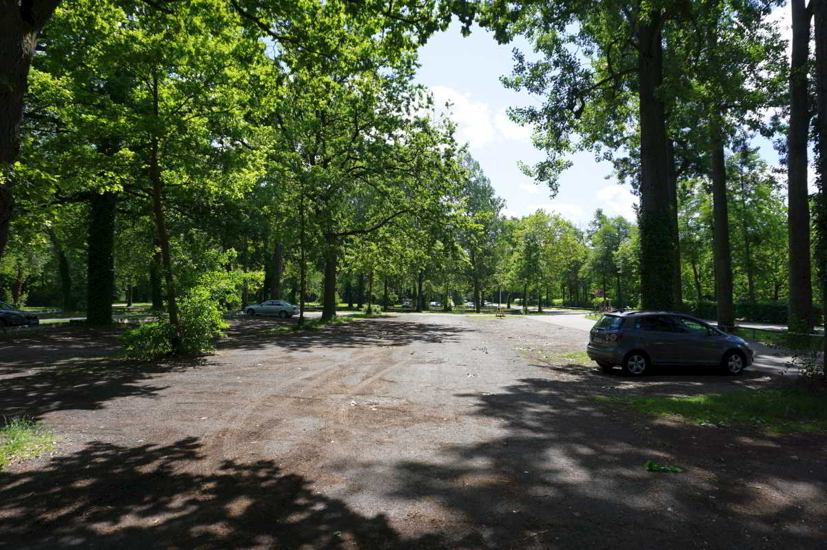 Wohnmobilstellplatz am Rheinstrandbad Wohnmobilstellplatz am Rheinstrandbad