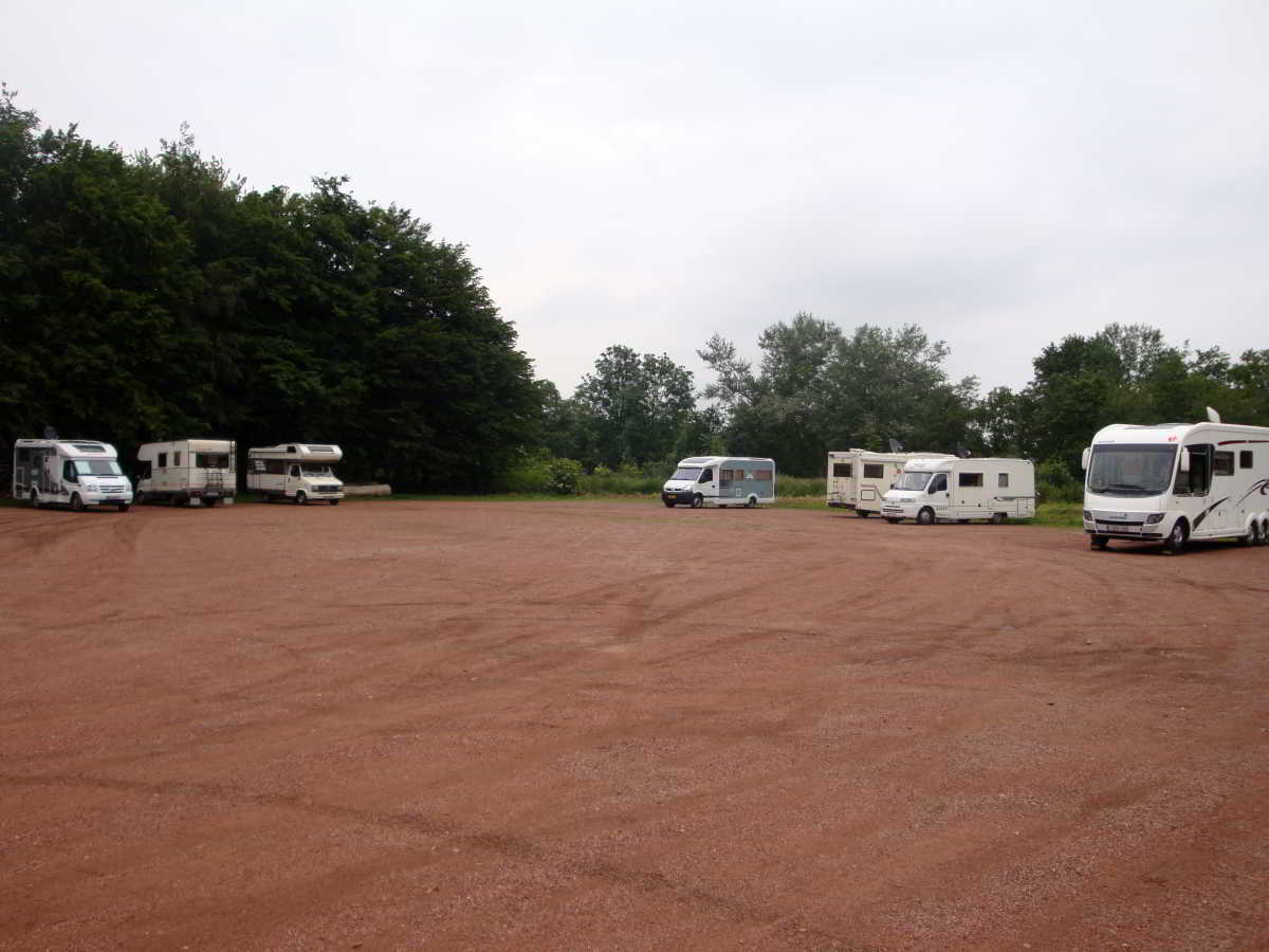 Wohnmobilstellplatz am Place de Lesquin in Linnich Wohnmobilstellplatz am Place de Lesquin in Linnich