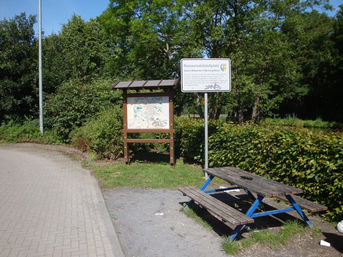 Reisemobilstellplatz Schloss Wickrath Reisemobilstellplatz Schloss Wickrath