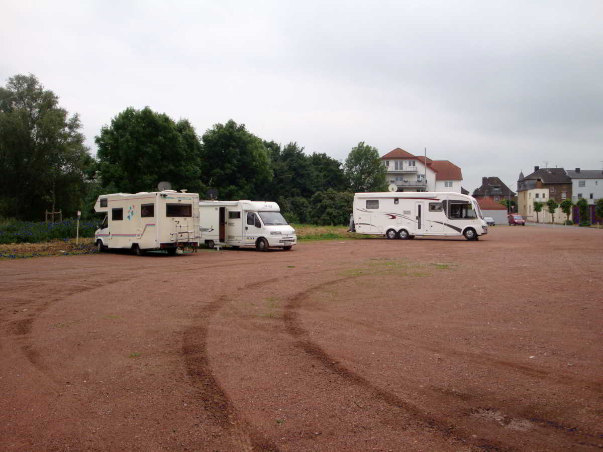 Wohnmobilstellplatz am Place de Lesquin in Linnich Wohnmobilstellplatz am Place de Lesquin in Linnich