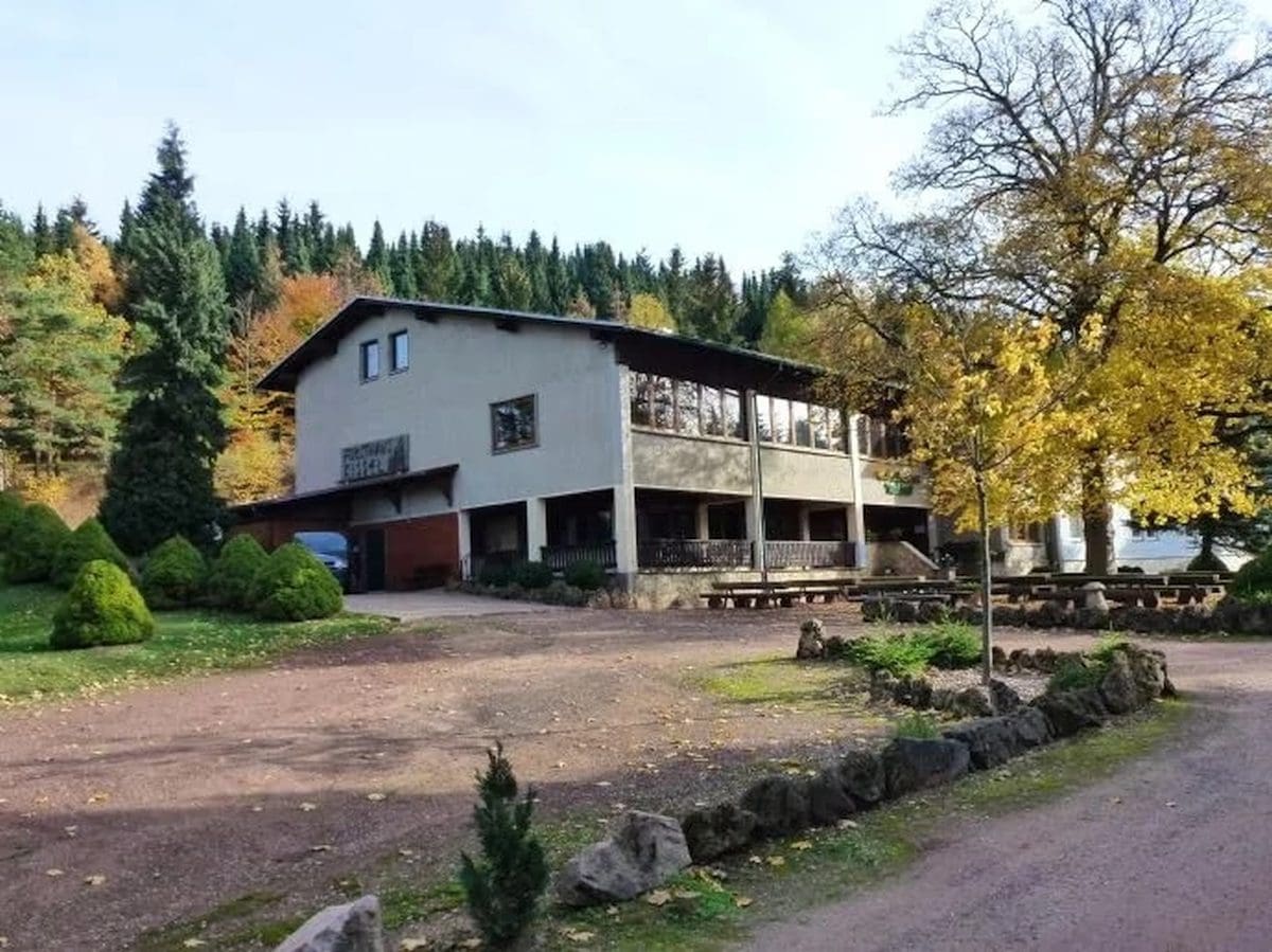 Wohnmobilstellplatz an der Waldgaststätte am Kissel Wohnmobilstellplatz an der Waldgaststätte am Kissel
