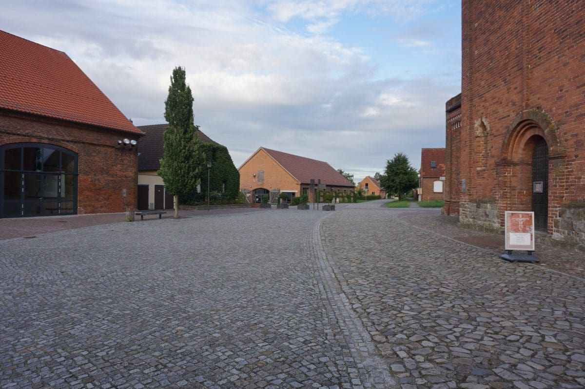 Wohnmobilstellplatz am Kloster Jerichow Wohnmobilstellplatz am Kloster Jerichow
