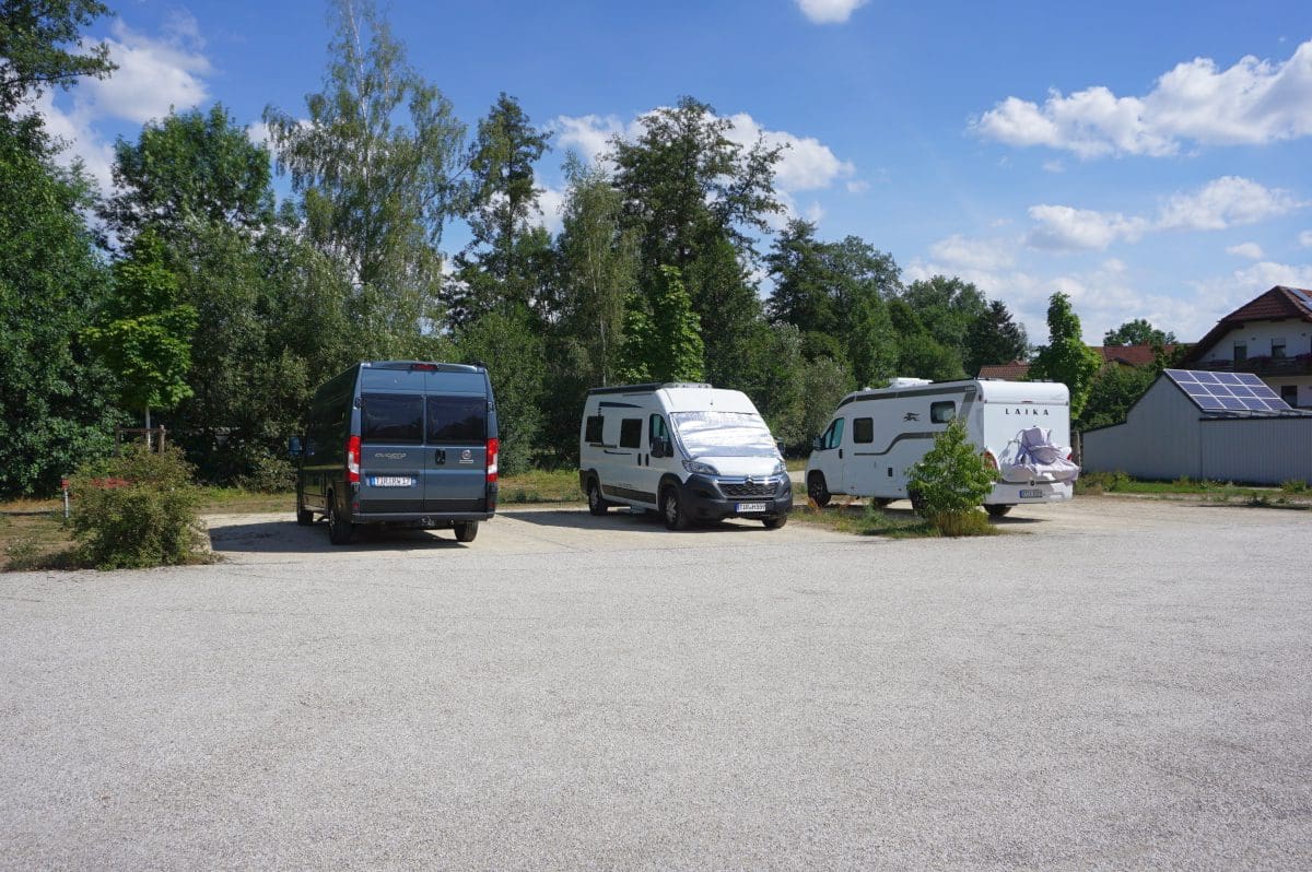 Wohnmobilstellplatz am Behälterweiher Wohnmobilstellplatz am Behälterweiher