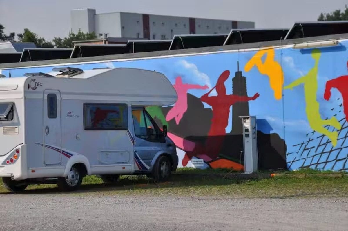 Wohnmobilstellplatz der TSG Lechhausen Wohnmobilstellplatz der TSG Lechhausen