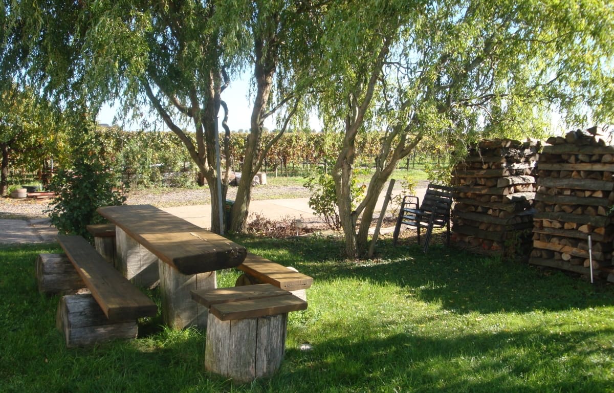 Wohnmobilstellplatz am Weingut Eichhorn Wohnmobilstellplatz am Weingut Eichhorn