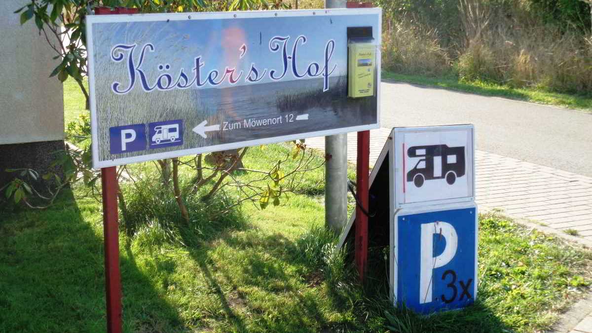 Wohnmobilstellplatz an Köster's Hof in Lütow Wohnmobilstellplatz an Köster's Hof in Lütow