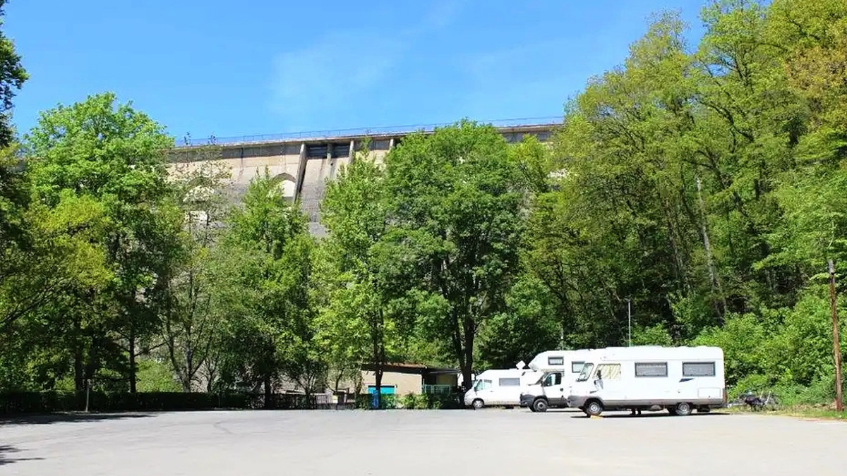Wohnmobilstellplatz an der Oleftalsperre Wohnmobilstellplatz an der Oleftalsperre