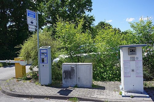 Wohnmobilstellplatz am Neckarufer Wohnmobilstellplatz am Neckarufer