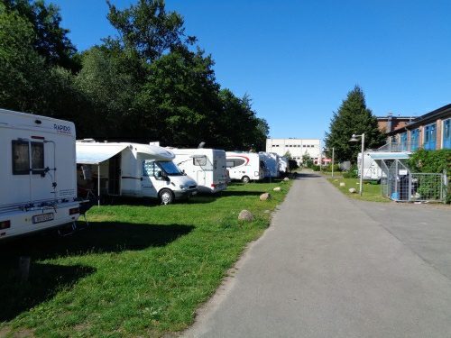 Wohnmobilstellplatz beim Wassersportzentrum Wohnmobilstellplatz beim Wassersportzentrum
