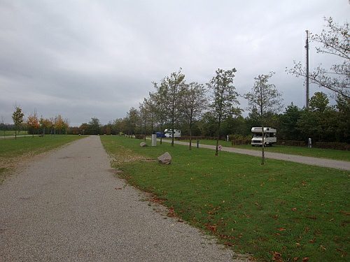Wohnmobilstellplatz am Freizeitcenter Oberrhein Wohnmobilstellplatz am Freizeitcenter Oberrhein